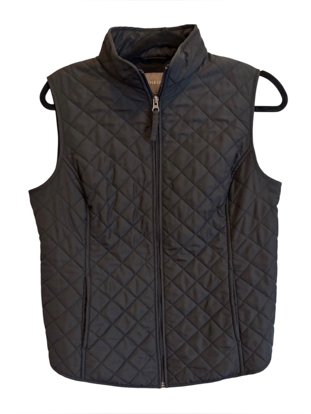 VAN HEUSEN DIAMOND QUILTED FULL-ZIP VEST